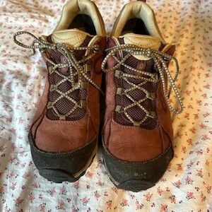 Oboz BDry size 9 hiking shoes